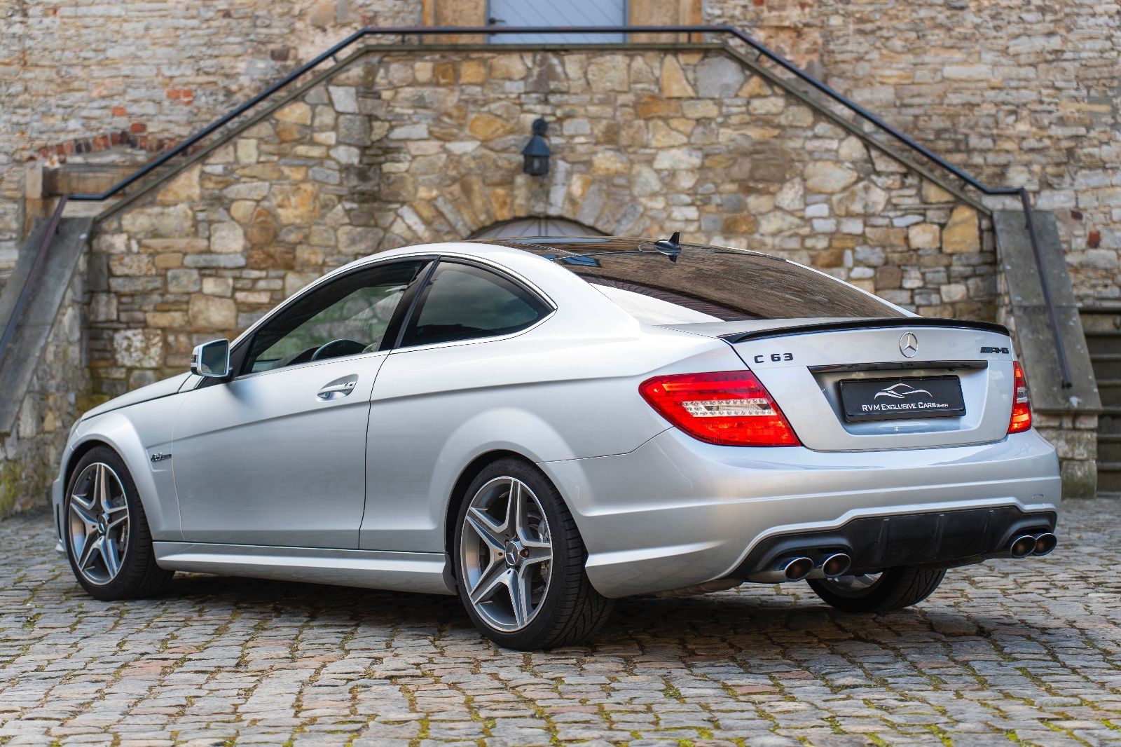 Fahrzeugabbildung Mercedes-Benz C 63 AMG Coupé Bixenon Kam Nav Pano Harman