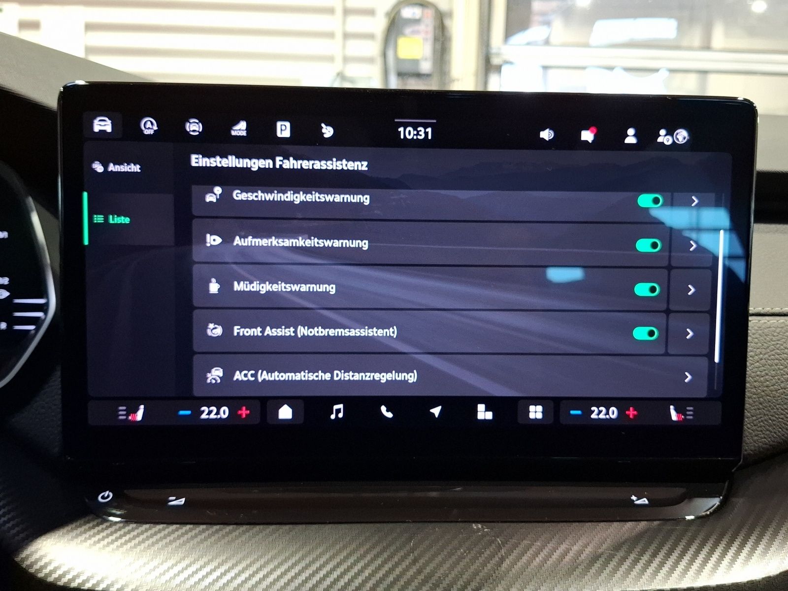 Fahrzeugabbildung SKODA Octavia Combi TDI Sportline DSG Matrix Navi HUD