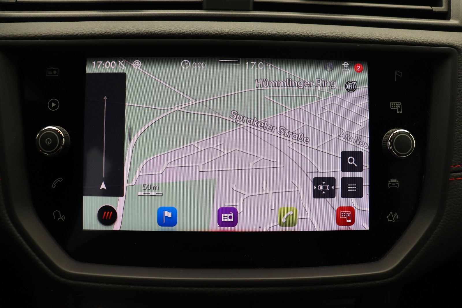 Fahrzeugabbildung SEAT Arona 1.5 FR NAVI AHK KAMERA