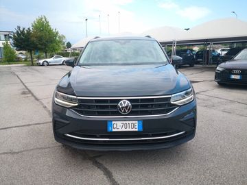 Volkswagen Tiguan - 2