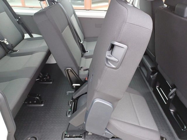 Fahrzeugabbildung Volkswagen T6 Kombi T6.1 TDI 9-Si Klima PDC DAB ZV+FB