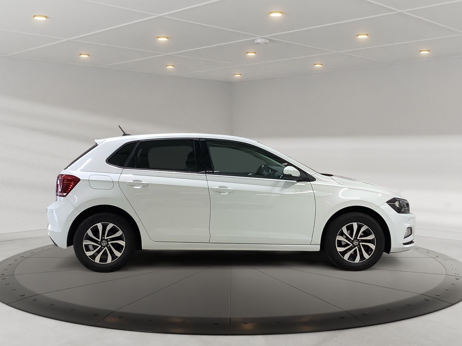 Polo Active 1,0 TSI 70 kW Climatronic, SHZ, App