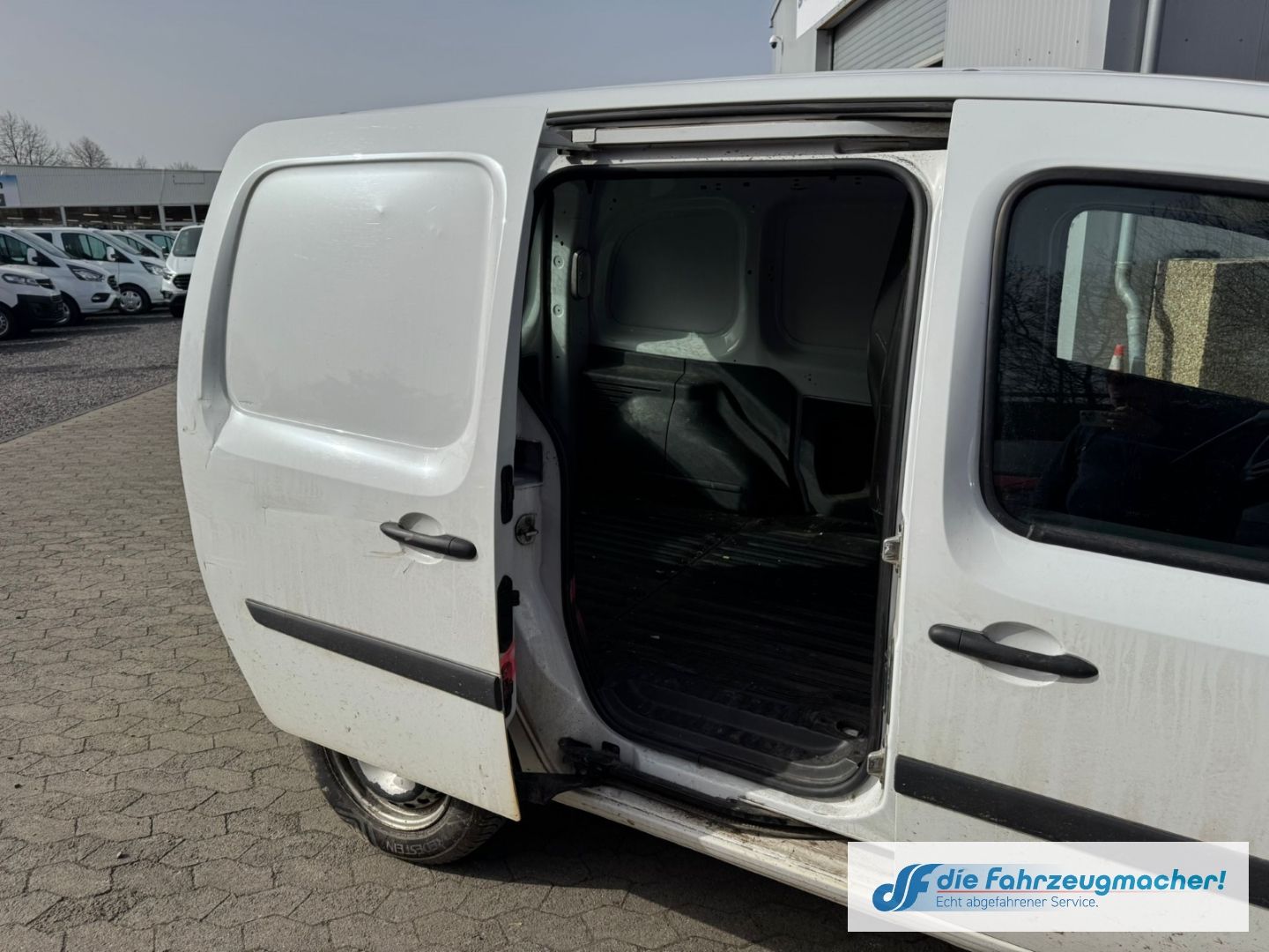 Fahrzeugabbildung Renault Kangoo 1.5 BLUE dCi *SEITENSCHADEN