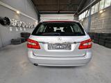 Mercedes-Benz E 200 CGI BlueEfficiency AHK/SHZ/wenig KM - aus 2010: Kombi