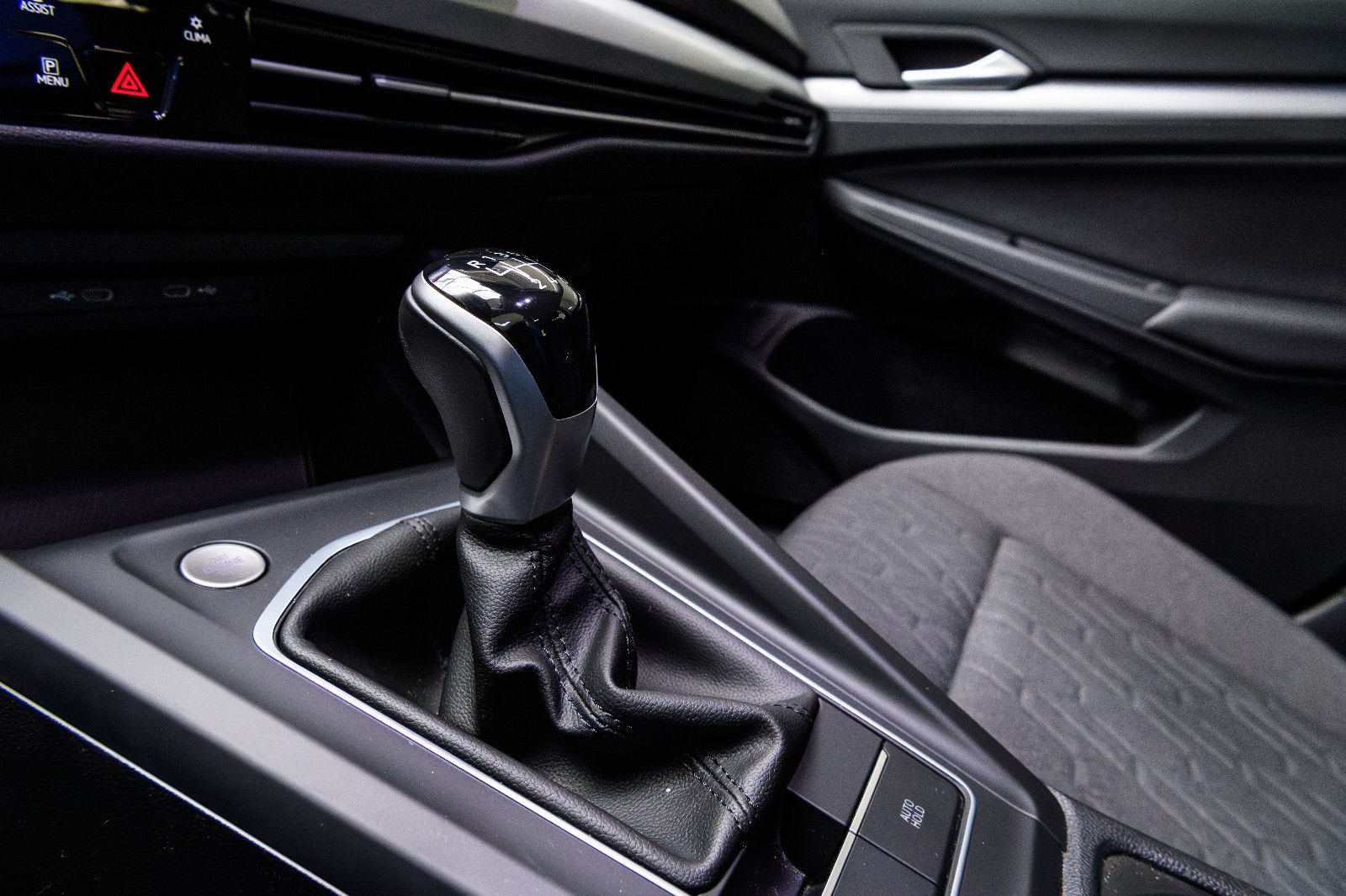 Fahrzeugabbildung Volkswagen Golf VIII. 1.5 TSI 110 kW *+LED+SHZ+ACC+RFK+LHZ