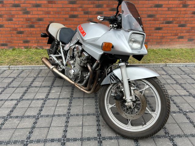 Suzuki GSX 1100 SZ