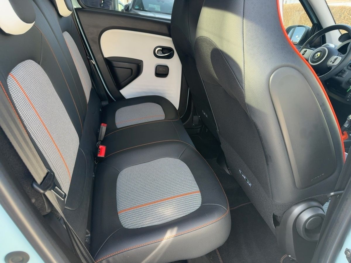 Fahrzeugabbildung Renault Twingo E-TECH VIBES Kamera EPH Klimaaut. SHZ