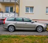 Volvo V 70 D5 AWD Summum - Volvo V70 mit Diesel-Antrieb: Kombi, Awd Summum