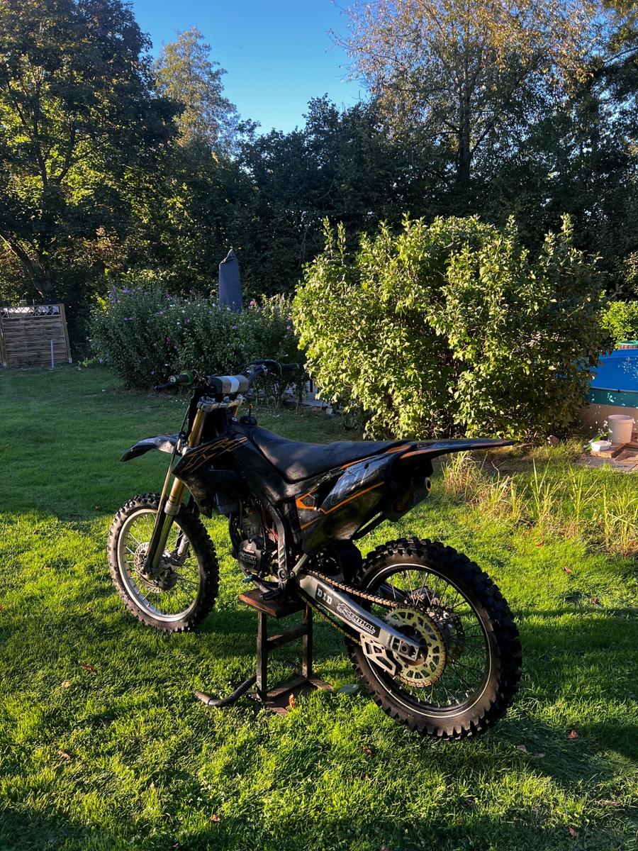 Kawasaki  2005 — двигун 125 cm³, 39 HP (29kW)