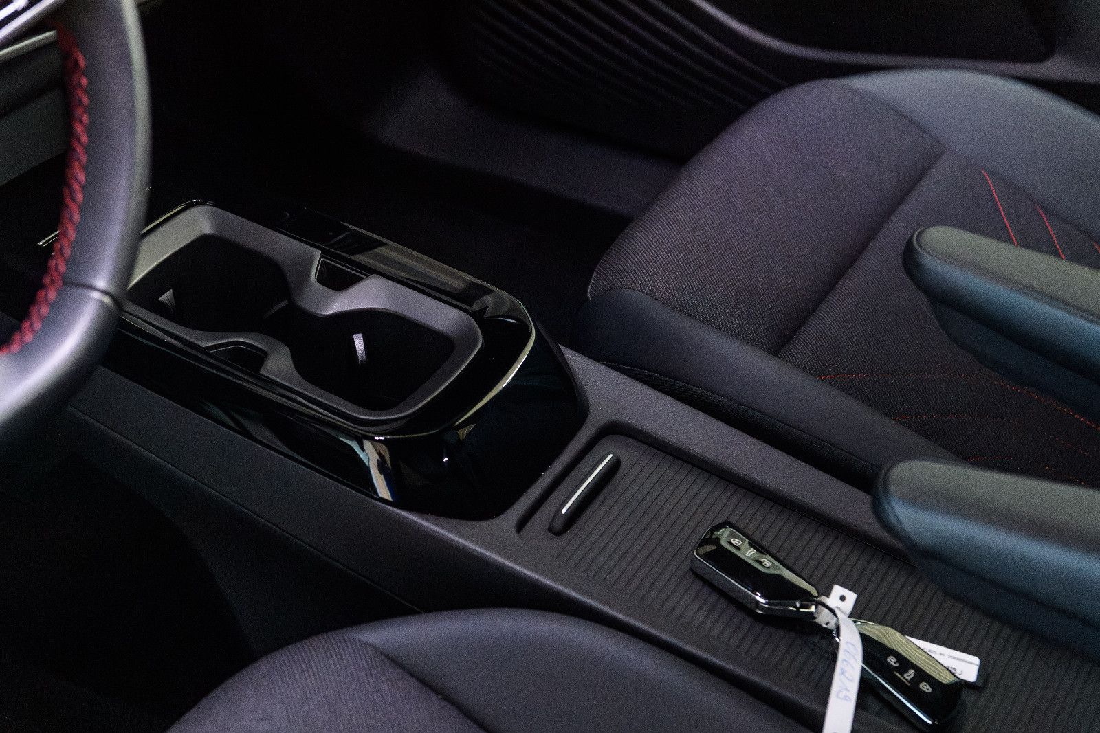 Fahrzeugabbildung Volkswagen ID.4 GTX 4Motion IQ-LED+360°KAM+E-HECK+WÄPU+APP