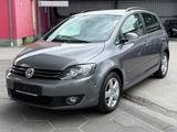 Volkswagen Golf Plus VI 1.6TDI*NAVI*TEMPOMAT*SITZHEITZUNG* - Volkswagen Golf aus 2010: TDI