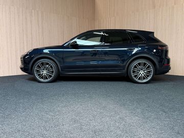 Porsche Cayenne - 2