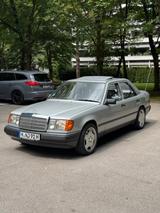 Mercedes-Benz Mercedes 230E W124 Oldtimer H- Kennzeichen... - Mercedes-Benz 230 in München