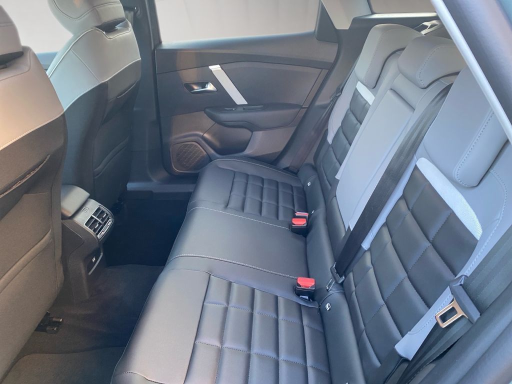 Fahrzeugabbildung Citroën e-C4 156 MAX * 75% Sonderabschreibung für Gewerb