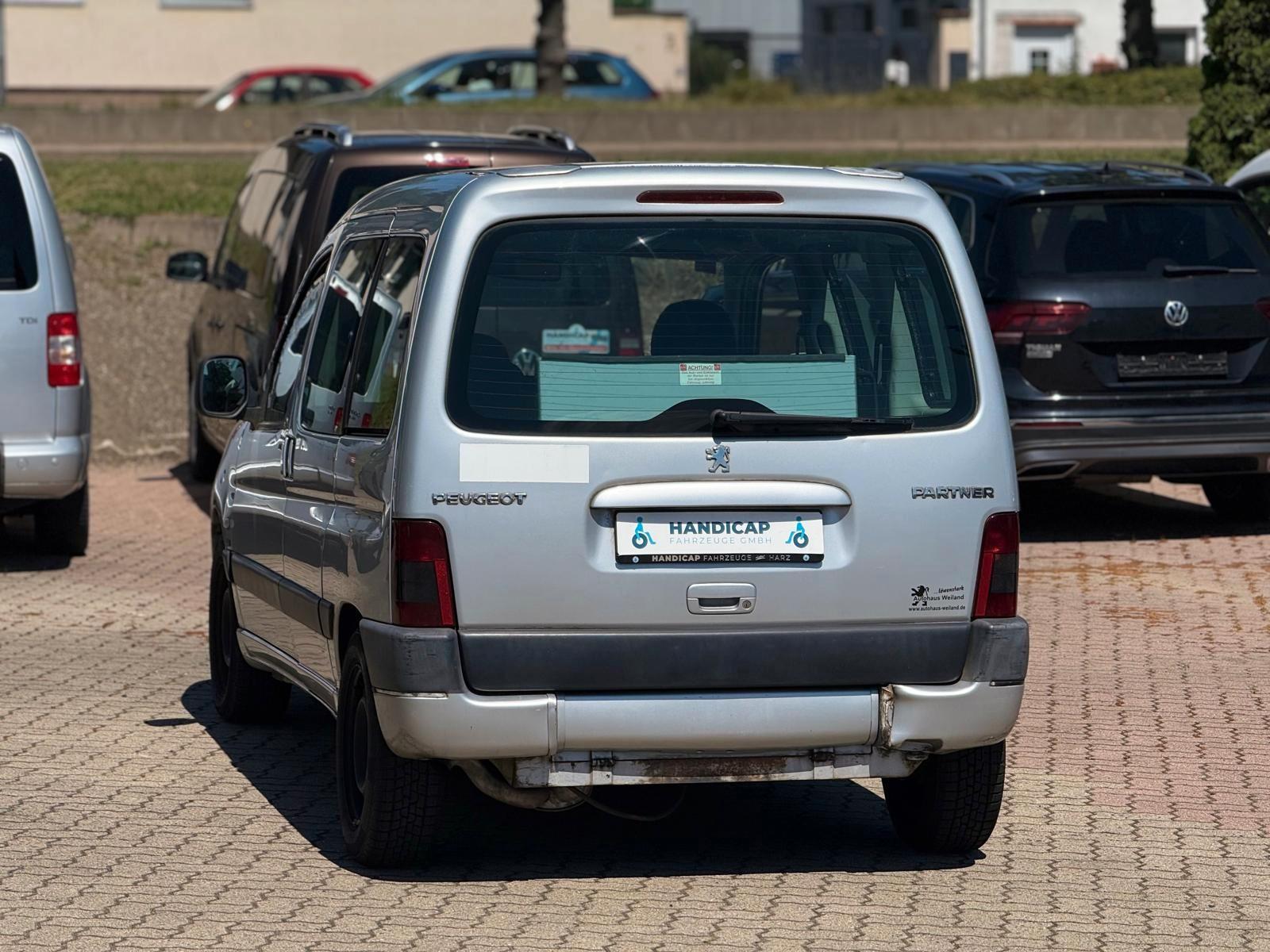 Peugeot Partner Behindertengerecht-Rampe