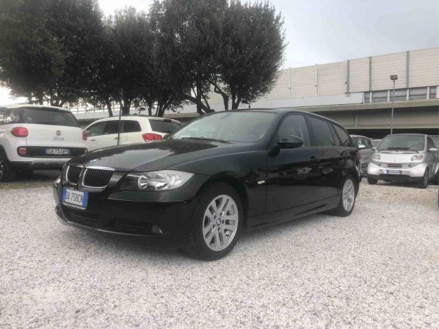 BMW 318 I TOURING - SOLO 75 000 KM