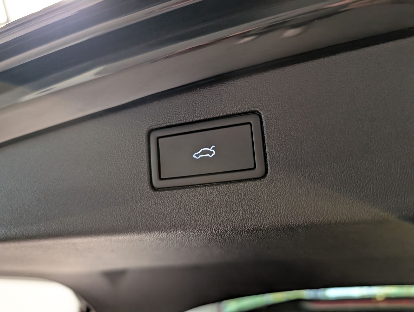 Fahrzeugabbildung Volkswagen Tiguan 2.0TDI R-Line 4M Pano H/K AHK Matrix 20"