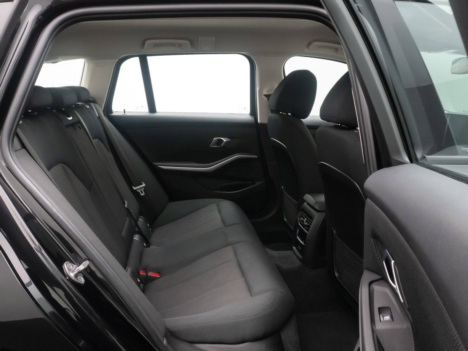 Fahrzeugabbildung BMW 320e  DAB CockPitPlus PDC WidscreenDisplay LED