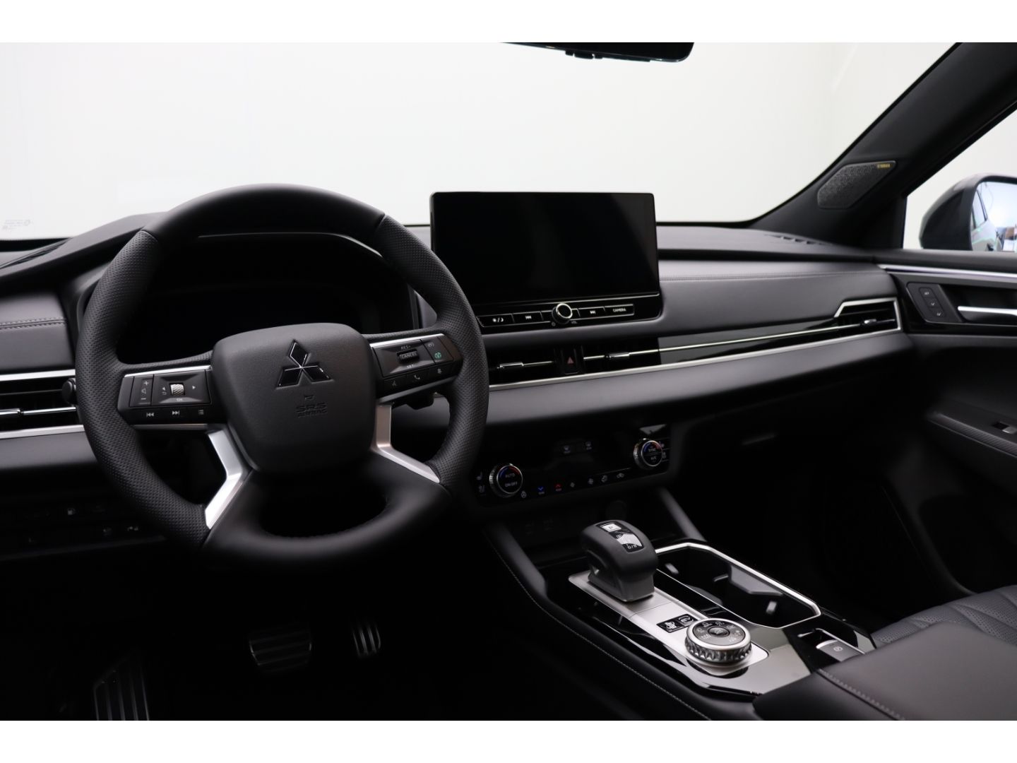 Fahrzeugabbildung Mitsubishi Plug-in Hybrid Outlander Diamant TOP Black mit L