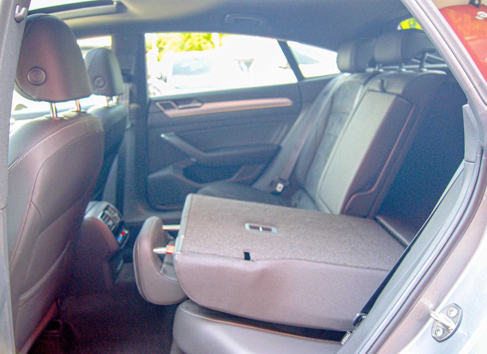 Fahrzeugabbildung Volkswagen Arteon R-Line 4Motion HEADUP PANORAMA STANDHEIZG