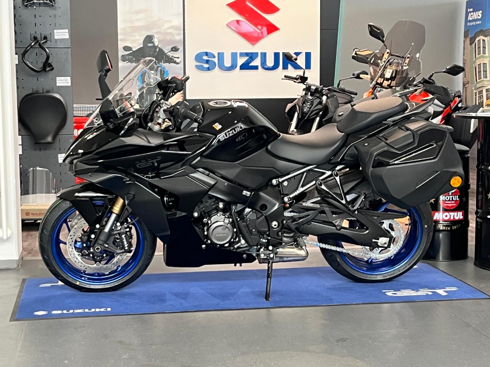 Suzuki GSX-S 1000 GT Travel Edition