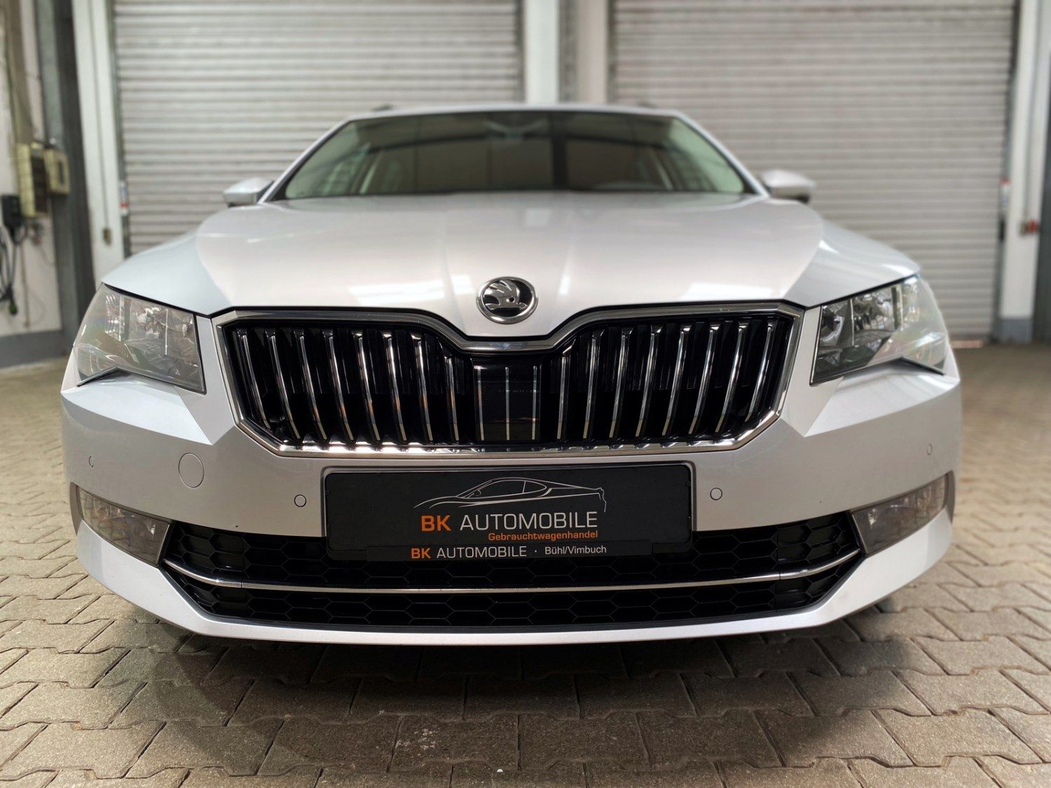 Fahrzeugabbildung SKODA Superb Ambition 4x4 DSG #ACC#Spur#Navi#Alu#PDC