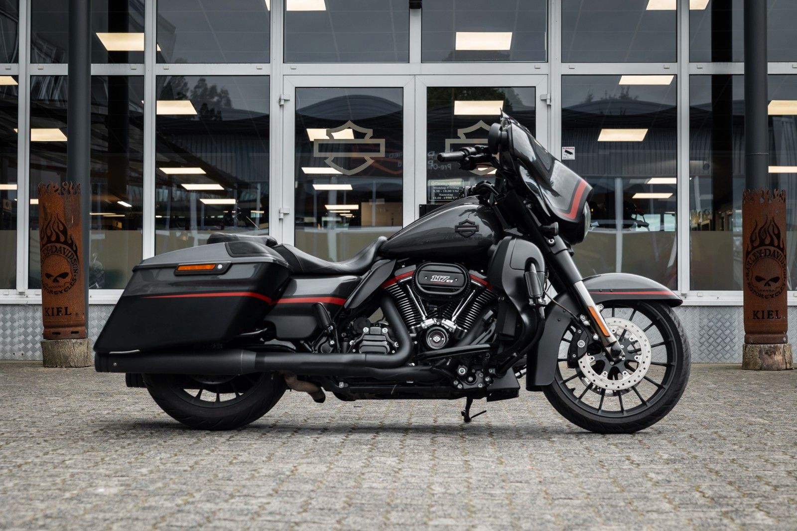 Fahrzeugabbildung Harley-Davidson CVO STREET GLIDE 117 FLHXSE - KESSTECH