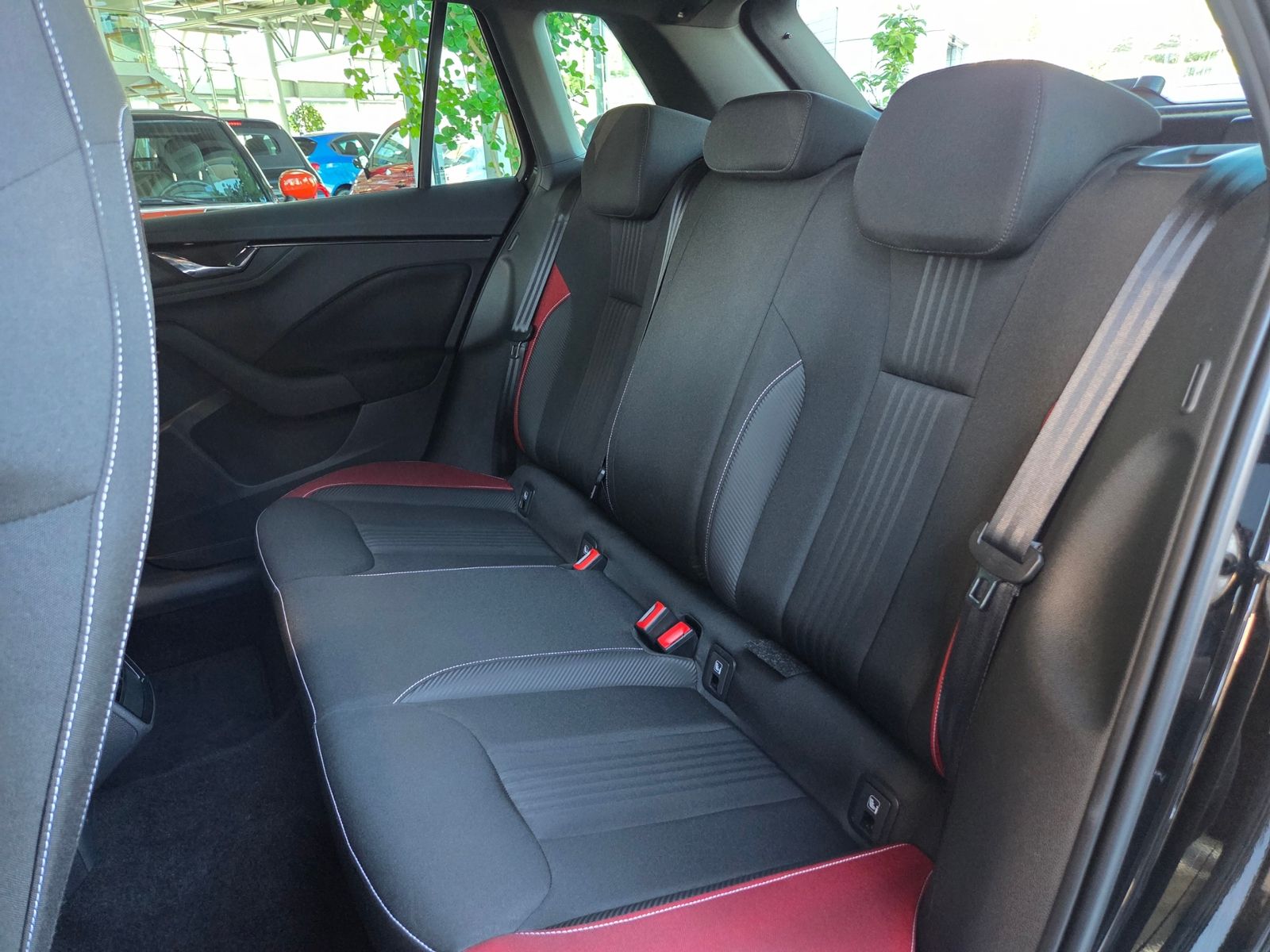 Fahrzeugabbildung SKODA KAMIQ  Monte Carlo PANO LED NAVI ALU
