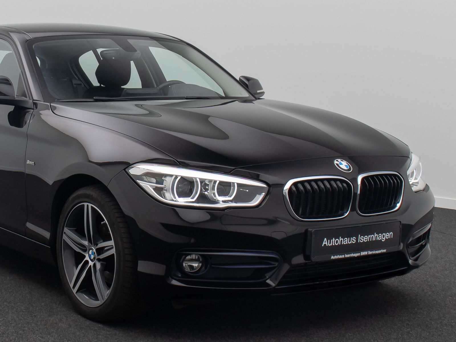 Fahrzeugabbildung BMW 118i Sport Line LED NaviBusiness Lordos Tempomat