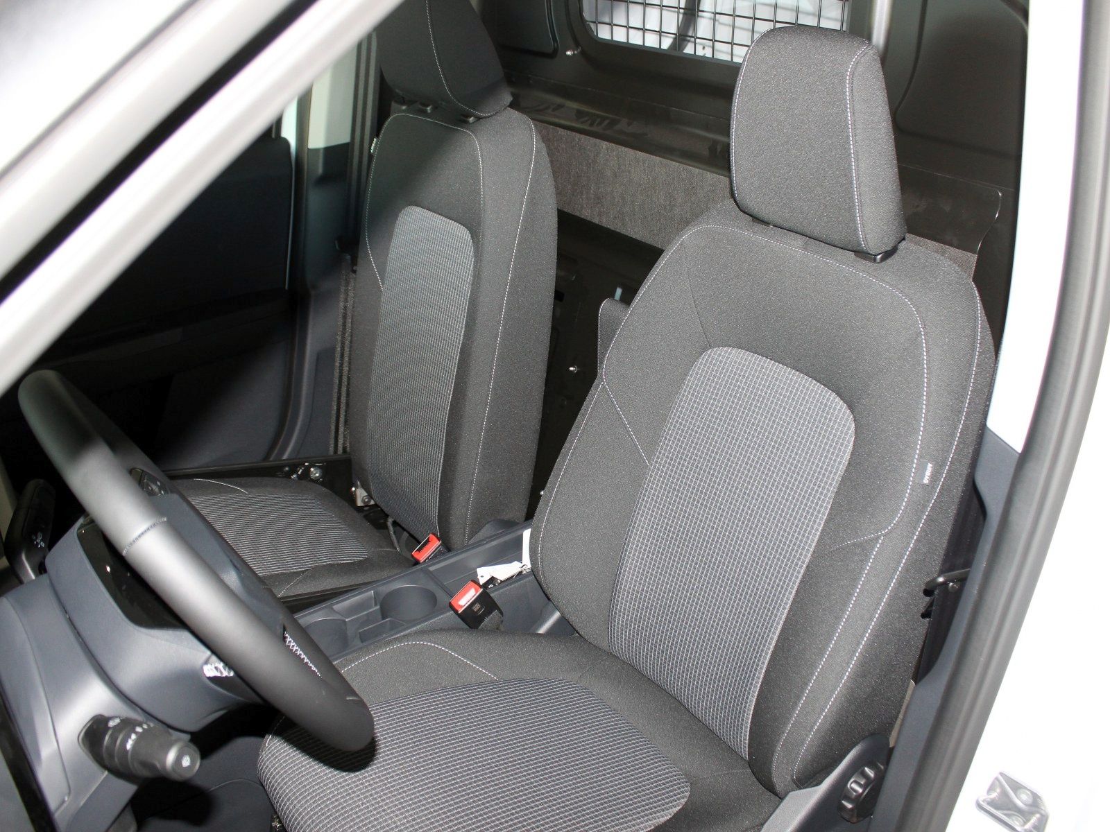Fahrzeugabbildung Ford Transit Courier BEV Trend