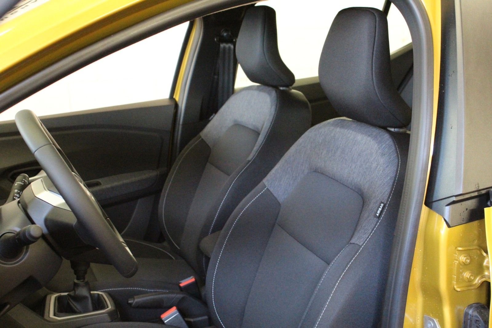 Fahrzeugabbildung Dacia Sandero TCe 100 Expression*Winterpaket* *MJ 2026