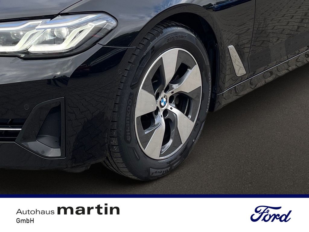Fahrzeugabbildung BMW 520 i PDC SHZ KAMERA NAVI HUD FACEL. LED LASER