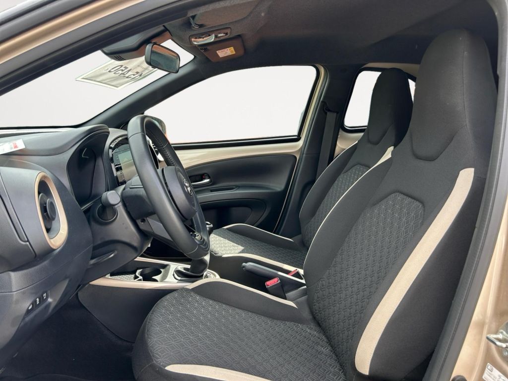 Fahrzeugabbildung Toyota Aygo X Pulse