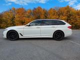 BMW 540i xDrive Touring A - - BMW 540: Weiß