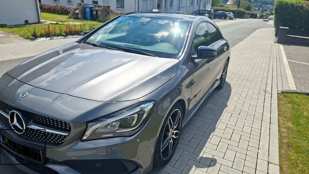 Image of Mercedes-Benz CLA 200