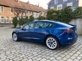 Tesla Model 3 LR - Allradantrieb, AHK, Carbon + Boost - Tesla in Wuppertal