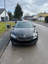 Skoda Superb 2.0 TDI DSG Active Combi Active - Skoda Superb Active mit Diesel-Antrieb