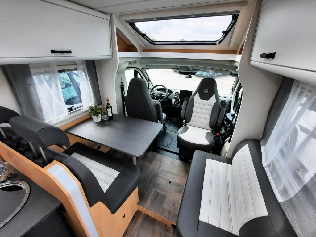 Fahrzeugabbildung Sunlight T 67 Adventure Edition Verfüg./Sparen Sie 4.086.