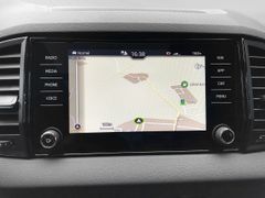 Fahrzeugabbildung Skoda Karoq Sportline NAVI AHK 4xSitzh. behz.Glas 360°