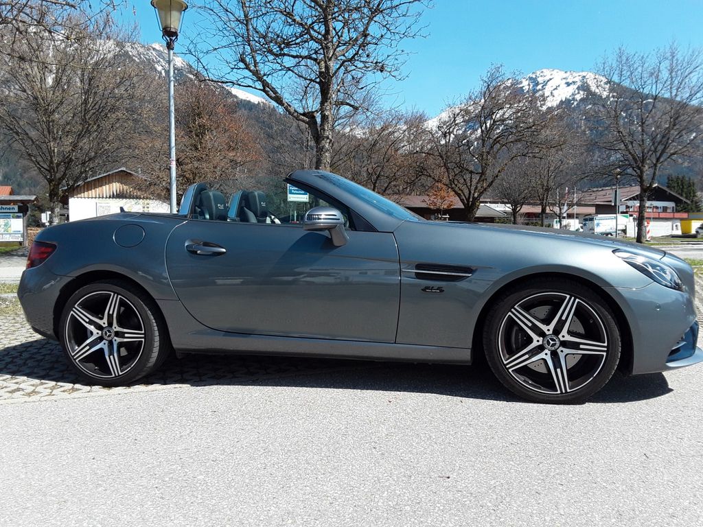 Mercedes-Benz SLC 200