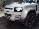 Land Rover Defender 110 S Vollaustattung/ AHK / PANO - Land Rover Defender: Automatik