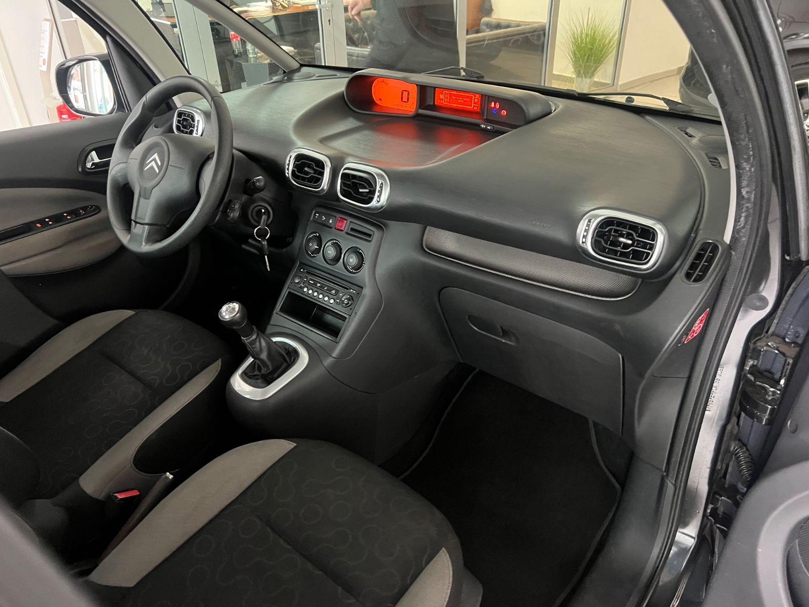 Fahrzeugabbildung Citroën C3 Picasso Tendance