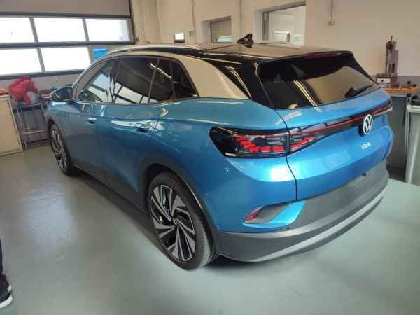 ID.4 PRO IQ.LIGHT+AHK+KAMERA+PANO+AUGMENTED HUD+
