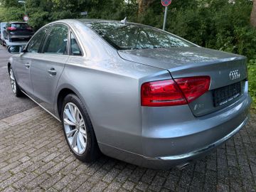 Audi A8 - 2