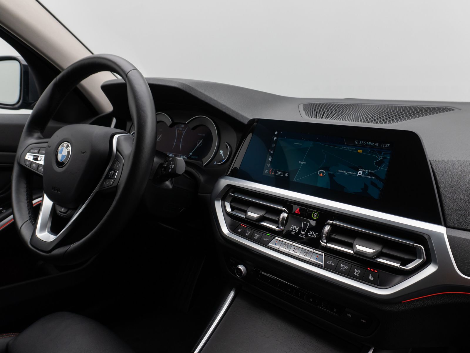 Fahrzeugabbildung BMW 320i Sport Line PDC Stop&go Standhzng Leder 18"