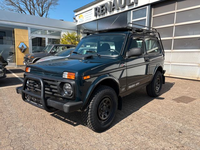 Lada Niva 4x4 Mike Sanders, Dotz, Dachträger