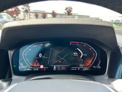 Fahrzeugabbildung BMW 320d SportLine Autom. LED AHK Navi HUD Pano 17"