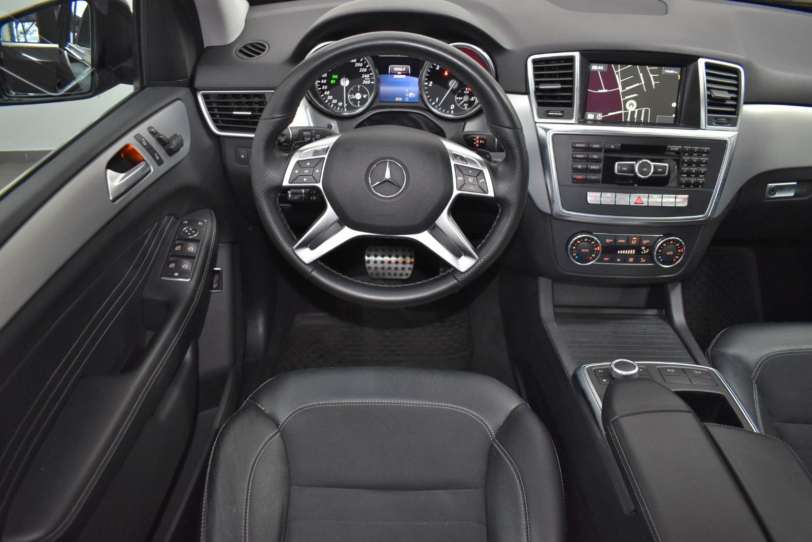 Fahrzeugabbildung Mercedes-Benz ML 350 CDI BlueTec Navi,Bi-Xen,SH,Standhz,Kamera