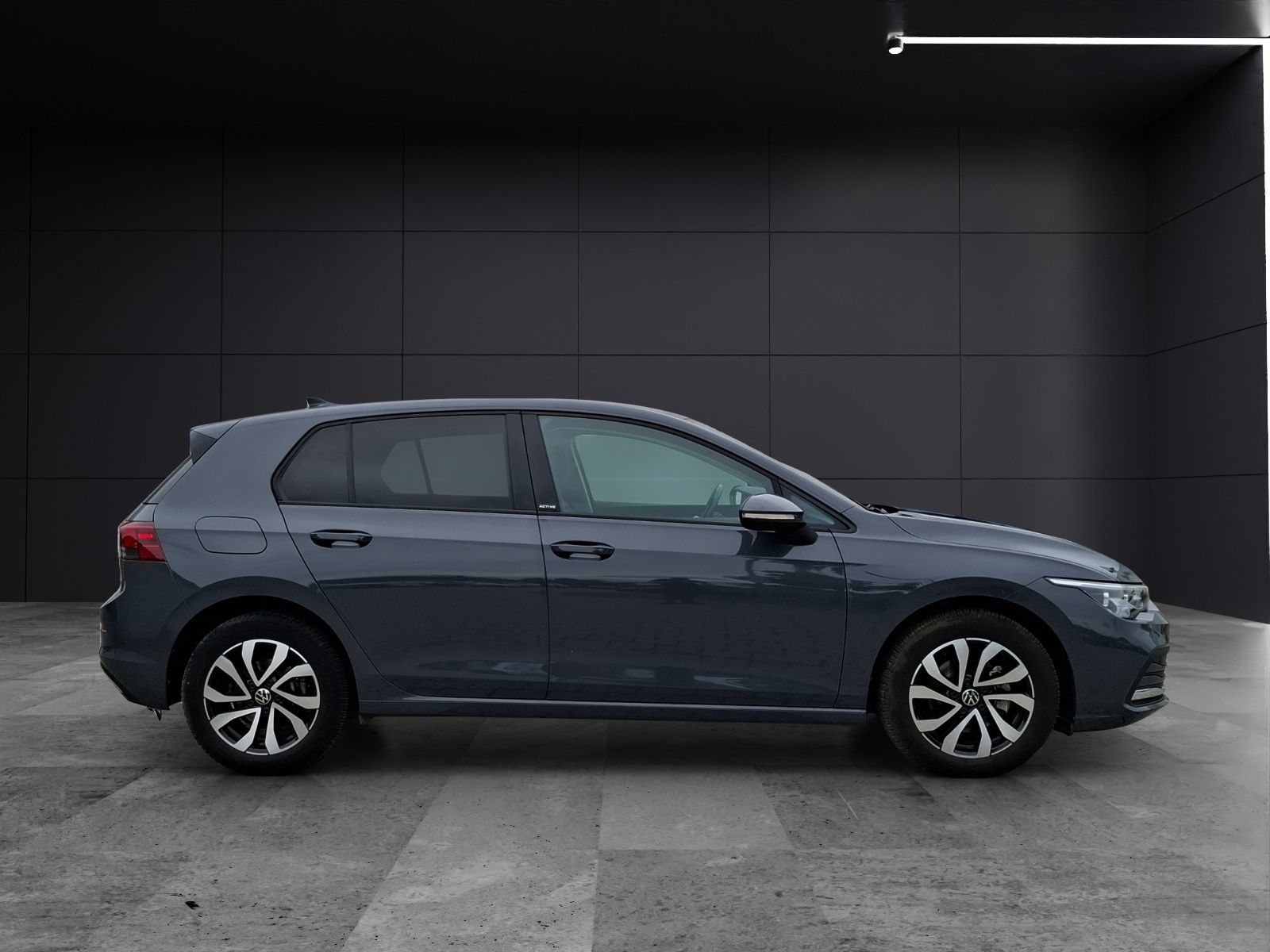 Fahrzeugabbildung Volkswagen Golf VIII TSI Active Standhzg. LEDplus Navi HUD