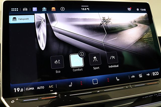 ID.7 Tourer Pro 86kWh AHK Winterr. EasyOpen Wärm